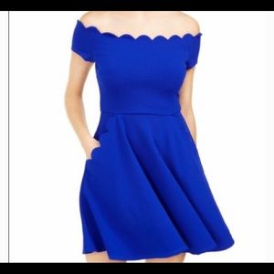 B Darlin Royal blue cocktail dress
with pockets. SIZE 1-2 SEE TAG!